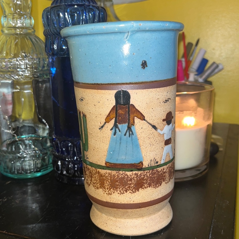 Vintage Tonala Mexican pottery vase, likely crafted before 2000.